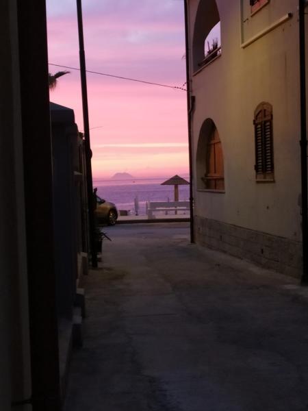 LA RAJA, Rezerwuj  Scilla Kalabria