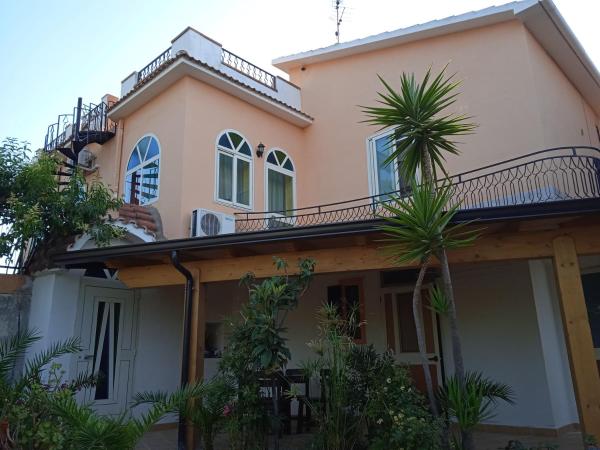 Villhour ristorante e B&b, Rezerwuj  Rocca Imperiale Kalabria