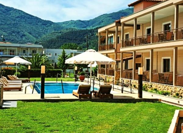 Plakoudis Rooms, Rezerwuj  Hotele w Macedonia z Basenem, Basen