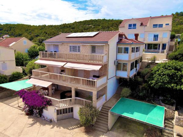 Apartmani Marelic - Sun Beach, Rezerwuj  Hotele w Zavalatica z basenem, Basen