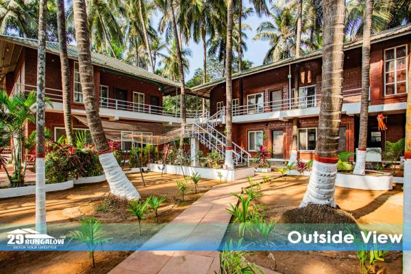 Pool Stay At Alibaug, Rezerwuj Hotel Hotele w Alibag z Basenem, Basen