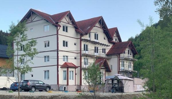 Vila 4 Anotimpuri, Rezerwuj  Moeciu de Sus 