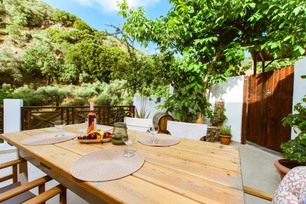 Annas Village House, Rezerwuj  Perivólia Kreta