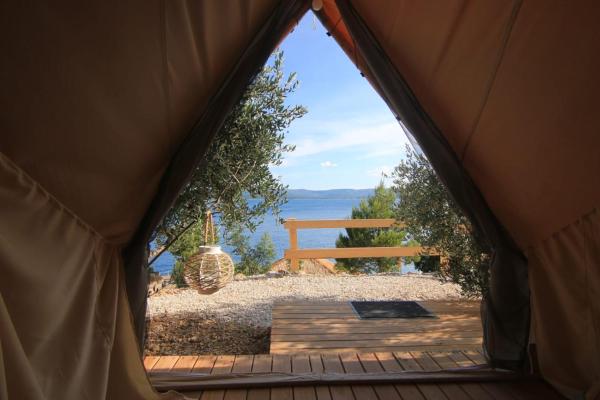 Camping Aloa, Rezerwuj Pole kempingowe Bol Wyspa Brac