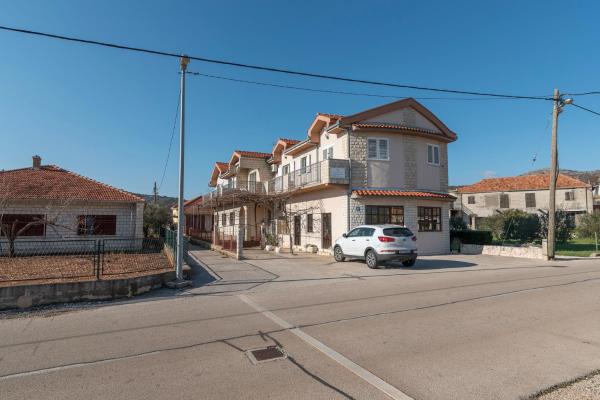 Apartments Ivana-Gustirna, Rezerwuj Apartament Gustirna Split Region