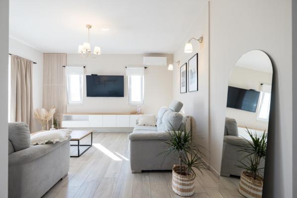 Villa Coleum - with pool and hot tub, Rezerwuj  Hotele w Zadar County z basenem, Basen