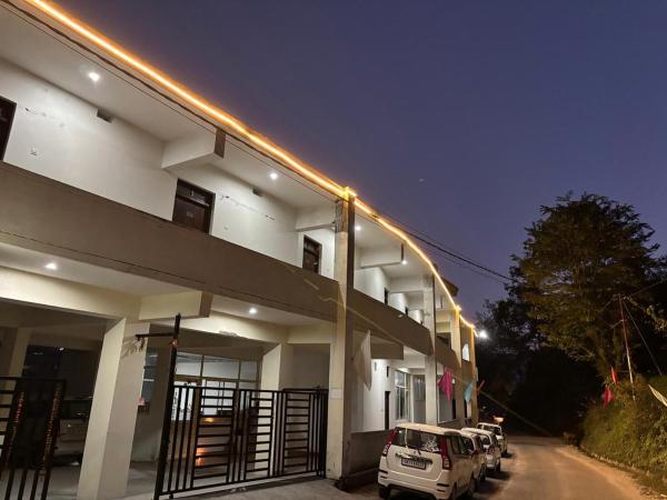 The Jade Inn, Rezerwuj  Gopeshwar Uttarakhand