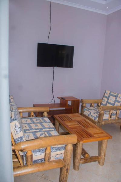 Claytanzaniadventure, Rezerwuj  Nkunjila 