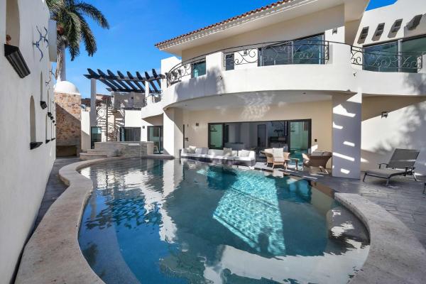 Marbella Lane Grand 5BR Oasis Villa Getaway, Rezerwuj  Cabo San Lucas 