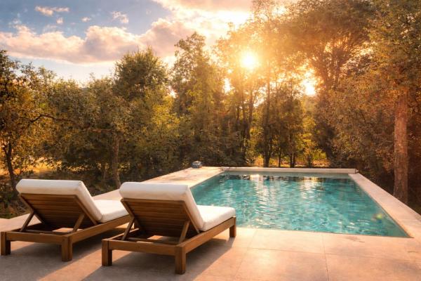 Villa refuge sous les pins, Rezerwuj  Hotele w Fontarèches z Basenem, Basen