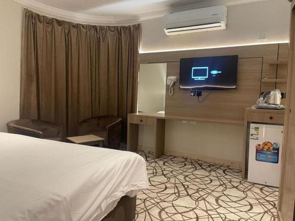 Dvina Hotel دفينا, Rezerwuj Hotel Hotele w Tabuk Region z parkingiem, Parking
