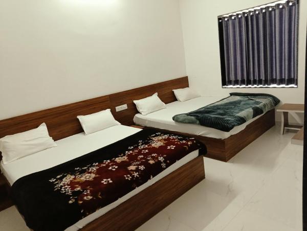 Shree Vishwakarma place, Rezerwuj  Hotele w Rajasthan z parkingiem, Parking