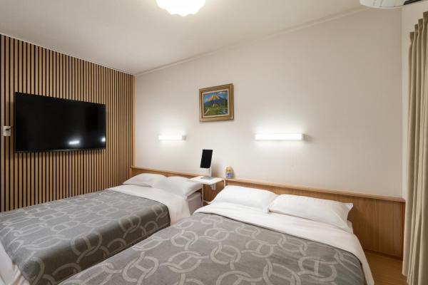 Torinoma 鳥の間 Cozy Japanese Rooms Fukuoka, Rezerwuj  Fukuoka 