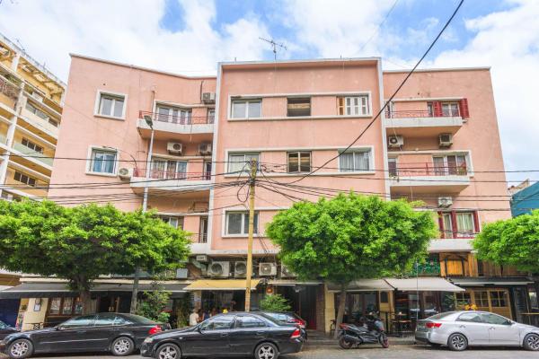 Stairway - Cozy Studios In Mar Mikhael, Rezerwuj  Hotele w Mount Lebanon z Parkingiem, Parking