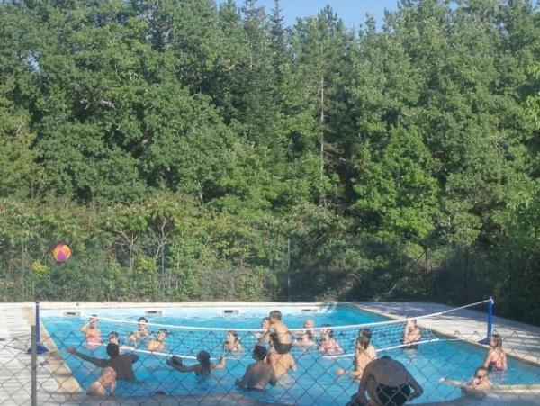 Camping 3 étoiles avec piscine - aux portes de la Dordogne, Rezerwuj  Chauffour-sur-Vell 