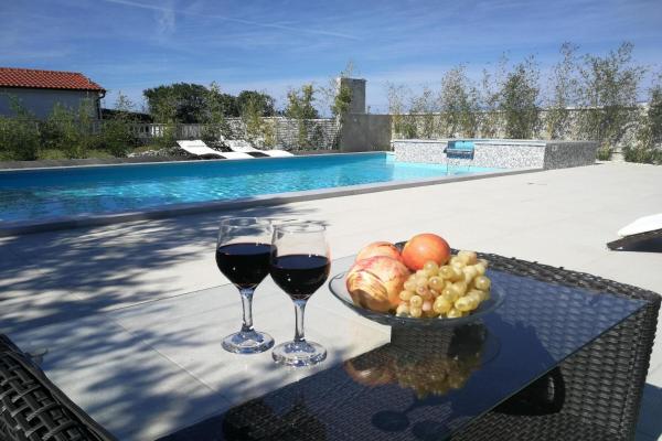 Flora Maris Pool Apartments, Rezerwuj Apartament Hotele w Zadar County z basenem, Basen
