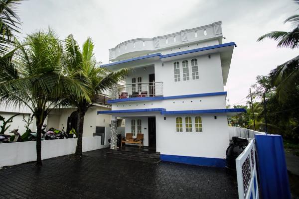 SR Lakefront Villa & Luxury houseboats, Rezerwuj  Alappuzha Nowe Delhi