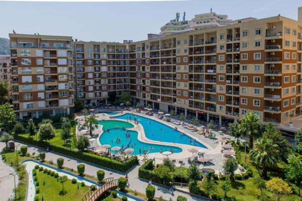 Rafaelo Comfort Hotel Shengjin, Rezerwuj  Hotele w Lezhë County z basenem, Basen