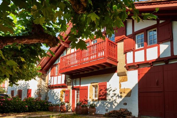 Maison Dominxenea, Rezerwuj  Sare French Basque Country