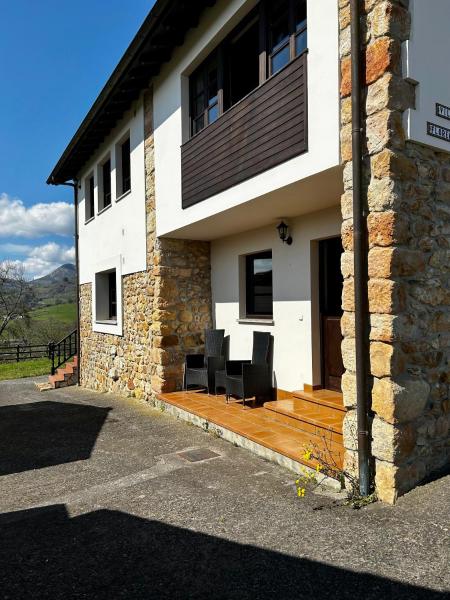 Casa de Aldea La Maestra, Rezerwuj  Arriondas 