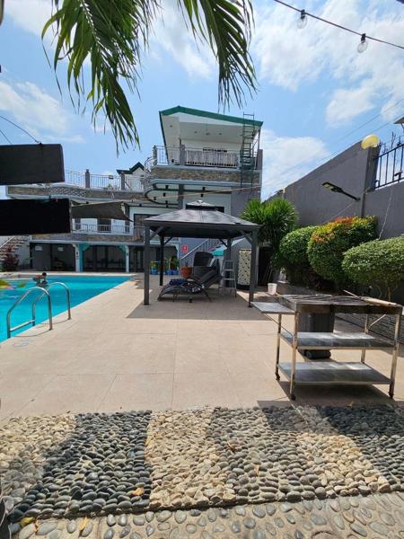 Crestscente Skye Villa Resort, Rezerwuj  Pañgil Luzon