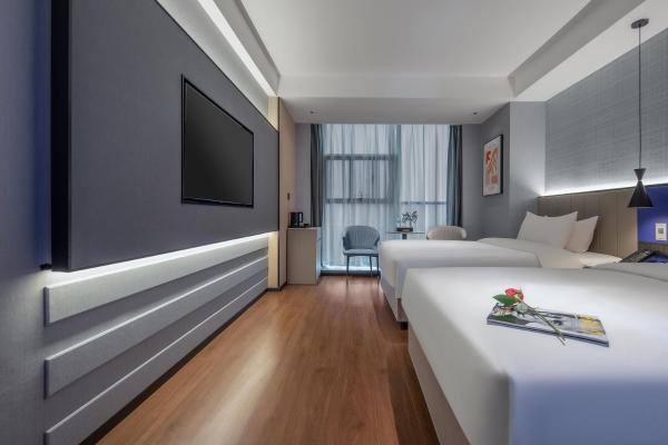 Zhijiang Huifeng Huanman Hotel, Rezerwuj  Hotele 3-gwiazdkowe w Zhijiang, 3*