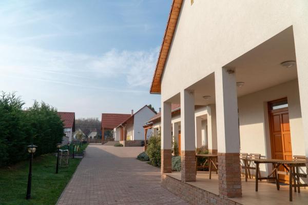 Kun Pista Vendégház, Rezerwuj Pensjonat Vértesboglár Fejer