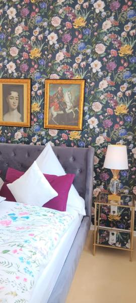 VILLA FREIA Dresden - Exklusive Ferienwohnung zum Erholen & Entspannen, Rezerwuj Apartament Hotele w Saksonia z Parkingiem, Parking