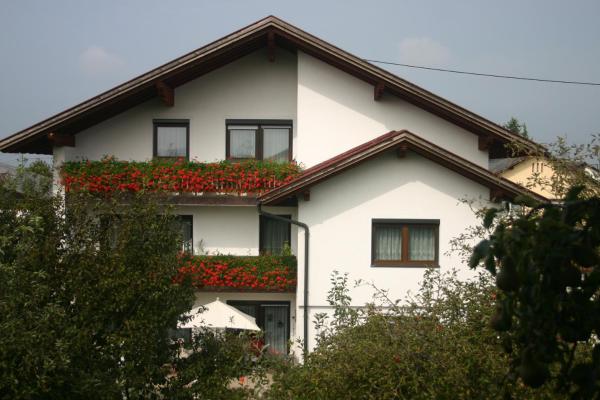 Haus Stuttgart, Rezerwuj Bed and Breakfast Mauerkirchen 