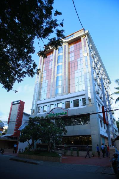 Hotel Ruby Arena
